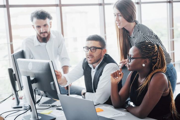 Des responsables d'une entreprise